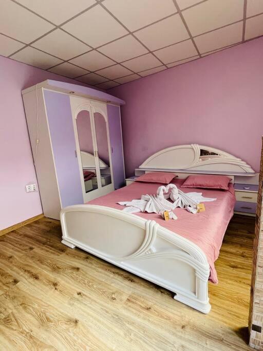 Lavender Luxury Apartment Oradea Exterior foto